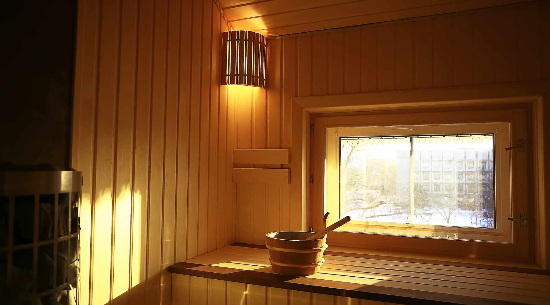 Cheap Saunas vs Expensive Saunas Which One is Worth It? Clearlight
